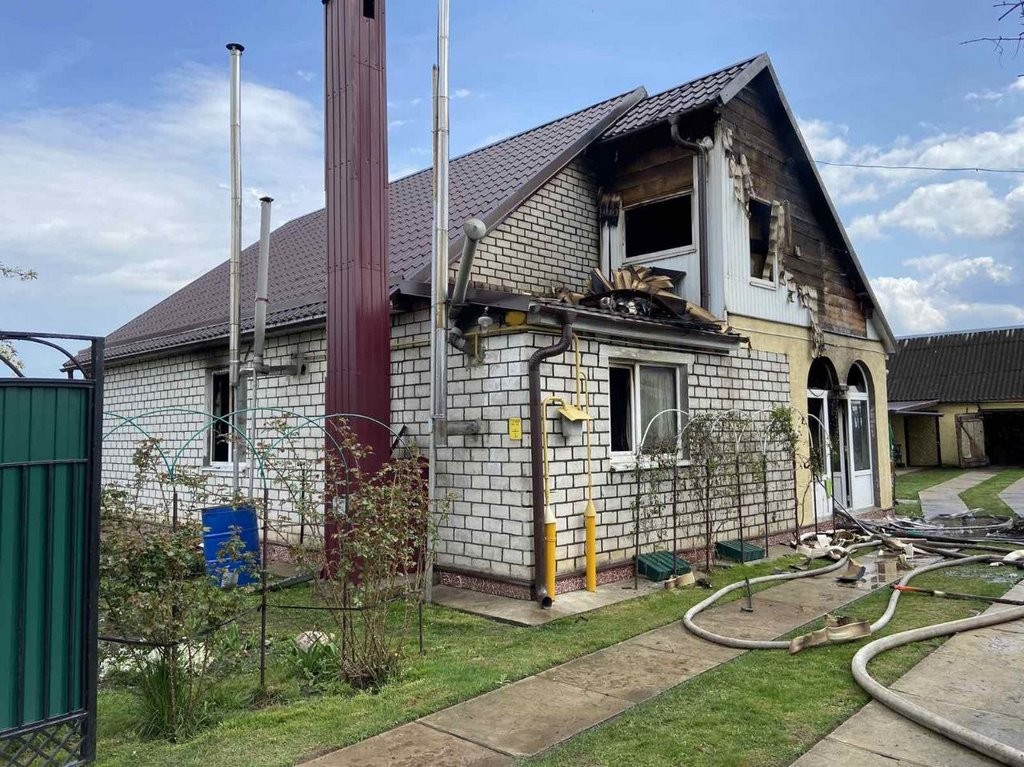 Горел жилой дом в деревне Михновичи (Брестская область)