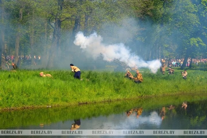 Эпизод «Здитовской обороны» показали реконструкторы в Березе