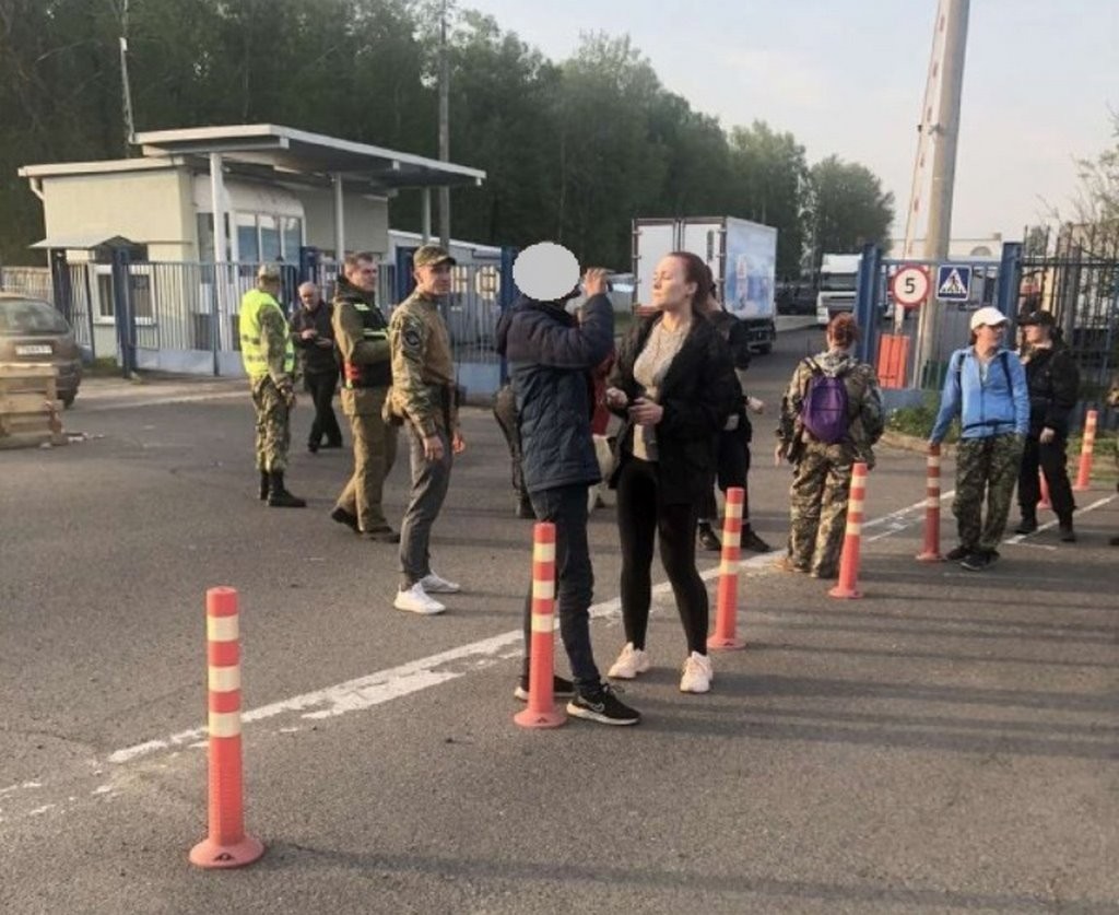 Пересек границу и перестал выходить на связь: в Бресте в лесу нашли потерявшегося мужчину