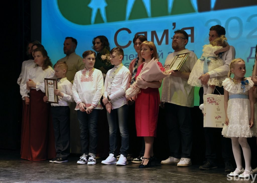 Семья из Ивановского района представит Брестскую область на итоговом конкурсе «Семья года»