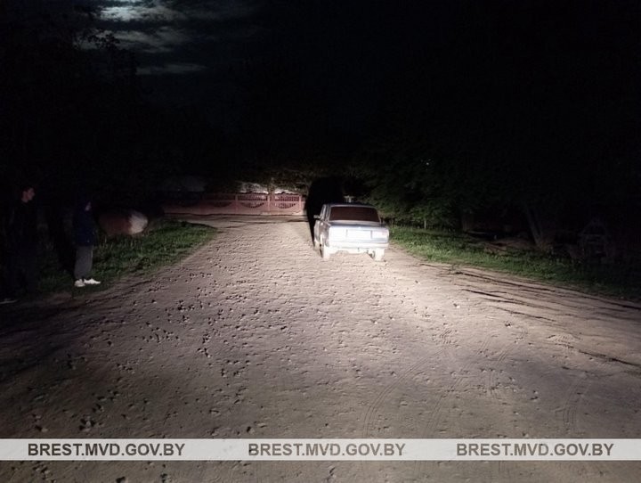 В Брестской области пьяный водитель-бесправник совершил наезд на пешехода