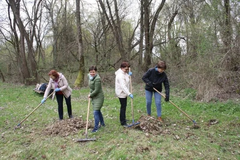 В десяти метрах от Польши. Брестчане побывали на остров Пограничный в Брестской крепости