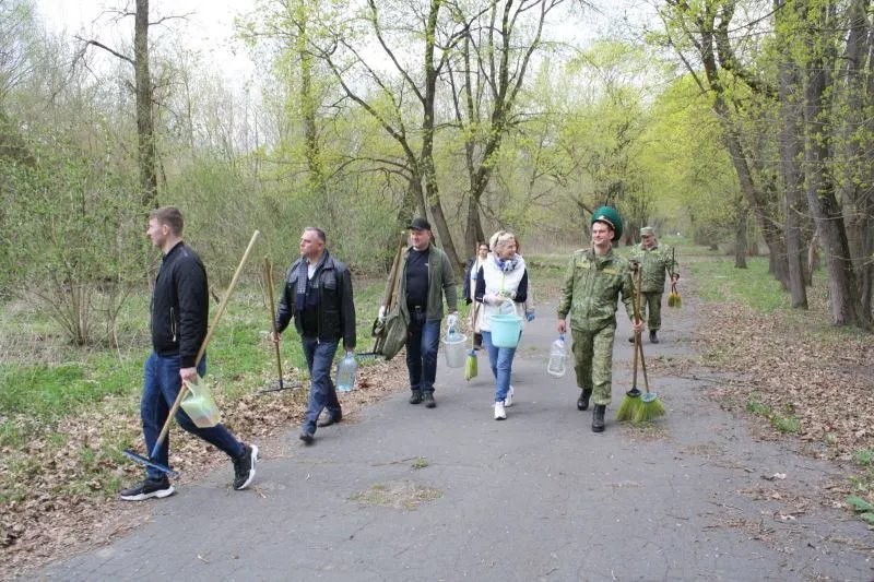 В десяти метрах от Польши. Брестчане побывали на остров Пограничный в Брестской крепости