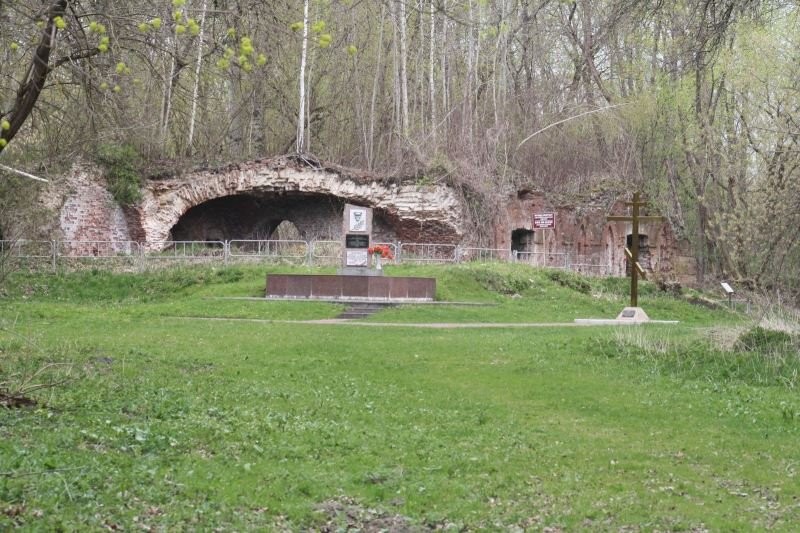 В десяти метрах от Польши. Брестчане побывали на остров Пограничный в Брестской крепости