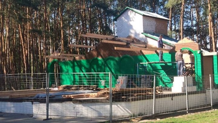 В Бресте в Парке воинов-интернационалистов идет капремонт сцены