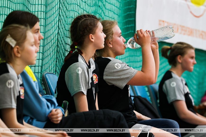 Финальный этап соревнований по гандболу «Стремительный мяч» стартовал в Бресте. Фоторепортаж