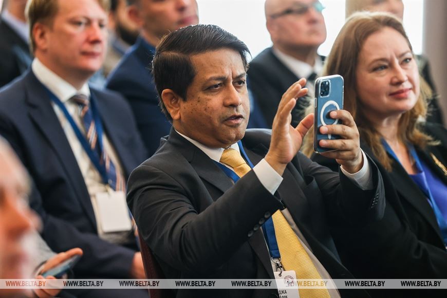 Делегации 15 стран участвуют в форуме деловых контактов «Брест-2022»