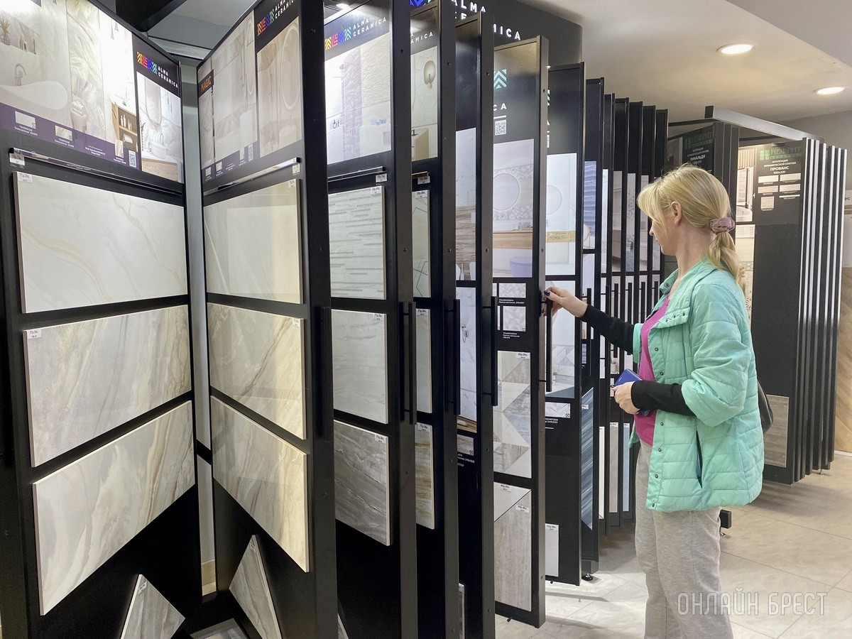 «Квадратный метр» – крупнейшие дискаунтеры керамической плитки с очень низкими ценами в Бресте. Скидки, бесплатный 3Д дизайн-проект, доставка