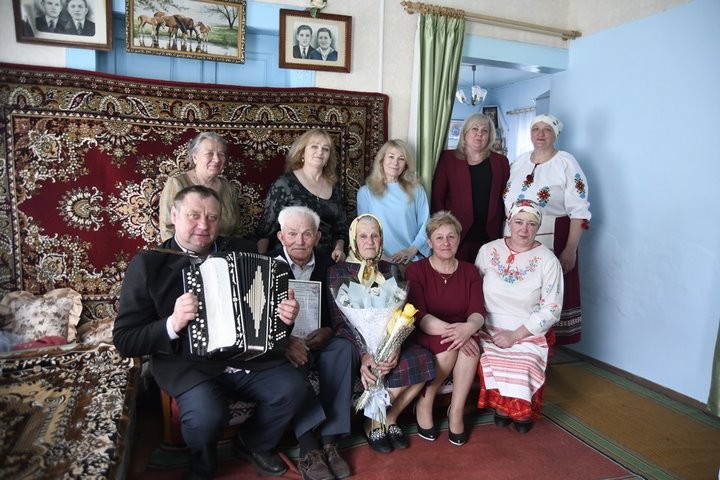 Железную свадьбу отмечает семья Полюхович из Брестской области