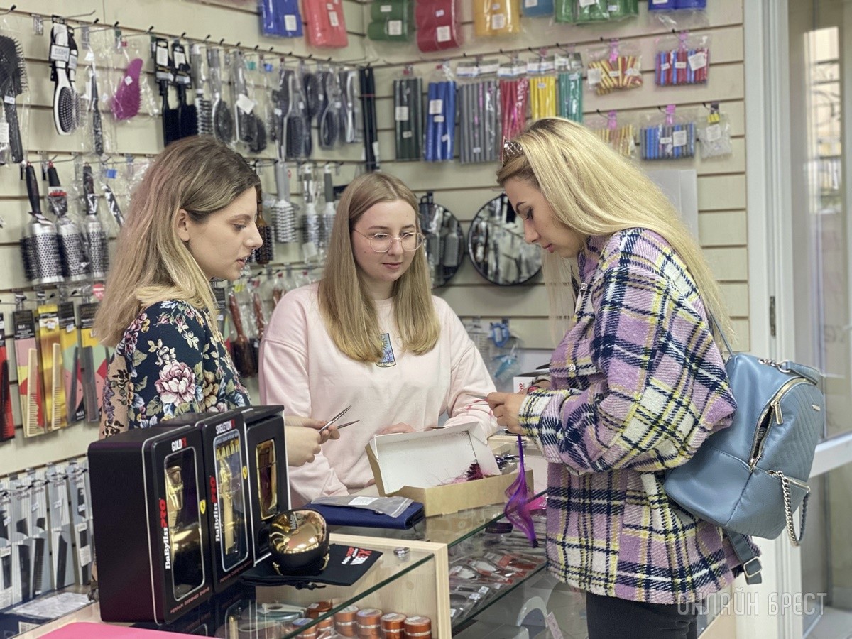 На Маяковского в Бресте открылся парикмахерский магазин «PROFISTYLE.BY» с профессиональными инструментами и косметикой. Большой ассортимент и бесплатная консультация