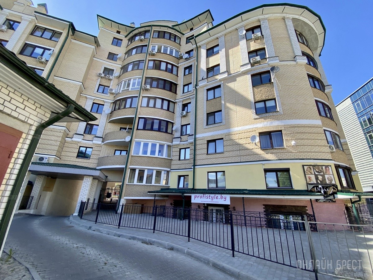 На Маяковского в Бресте открылся парикмахерский магазин «PROFISTYLE.BY» с профессиональными инструментами и косметикой. Большой ассортимент и бесплатная консультация