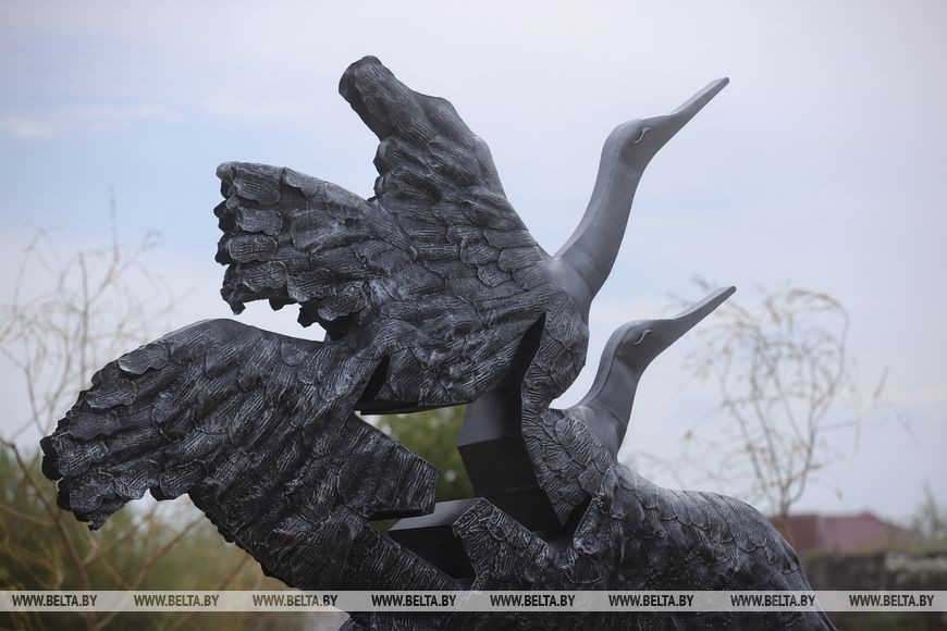 В Барановичах почтили память погибших летчиков Андрея Ничипорчика и Никиты Куконенко. Репортаж