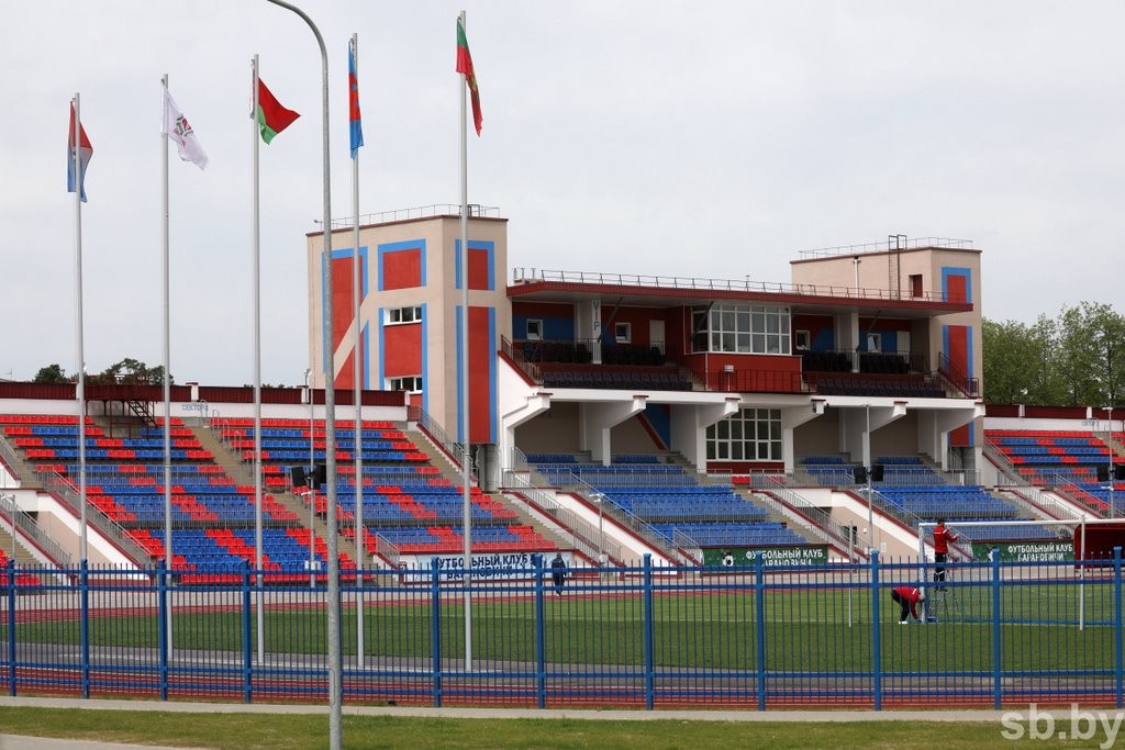 В Барановичах после реконструкции открылся городской футбольный стадион