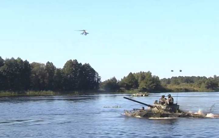 В Бресте военная техника будет форсировать Мухавец. В сопровождении авиации