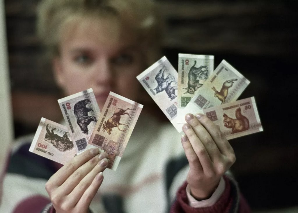 Краткий курс «зайчика»: 30 лет назад появился первый белорусский рубль