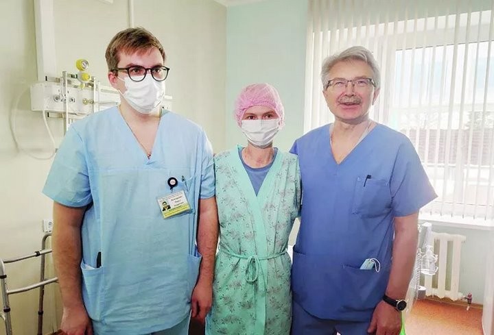 Трижды отказывали все органы: врачи 7 месяцев боролись за жизнь молодой мамы