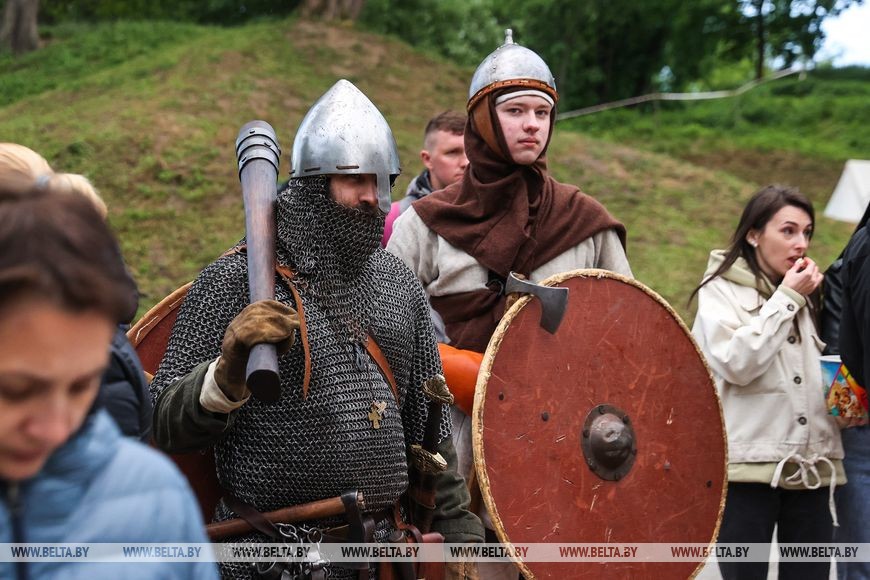 На площадке археологического музея «Берестье» прошел ежегодный фестиваль «Берестейская маевка»