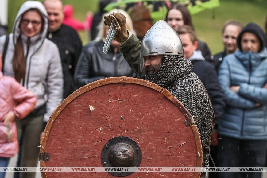 На площадке археологического музея «Берестье» прошел ежегодный фестиваль «Берестейская маевка»