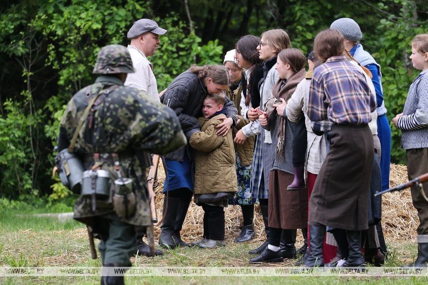 В Ивацевичском районе в урочище Хованщина прошел военно-исторический фестиваль «Один день из жизни партизанского отряда»