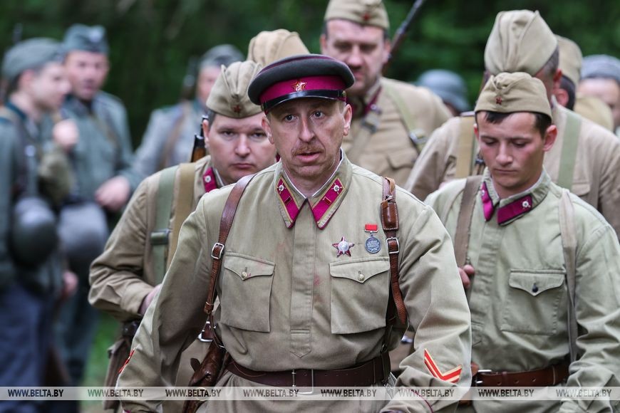 В Ивацевичском районе в урочище Хованщина прошел военно-исторический фестиваль «Один день из жизни партизанского отряда»