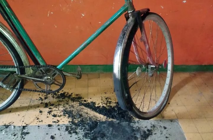 В Белоозерске загорелся велосипед в подъезде многоэтажки