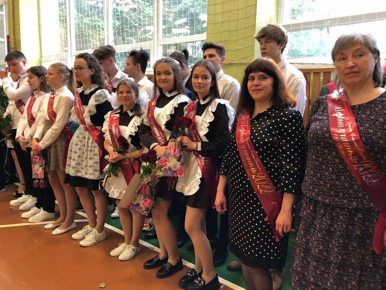 В школах Бреста прошли последние звонки для учащихся 9 и 11 классов