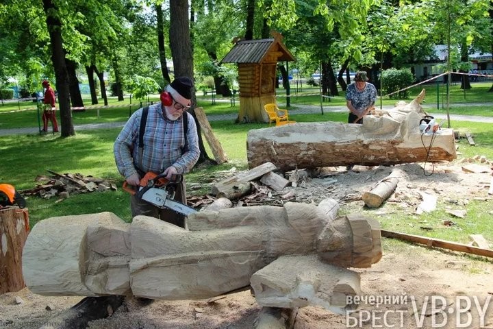 Сигизмунд Август, глашатай, купец… В начале июня парк Бреста прирастет десятью историческими фигурами