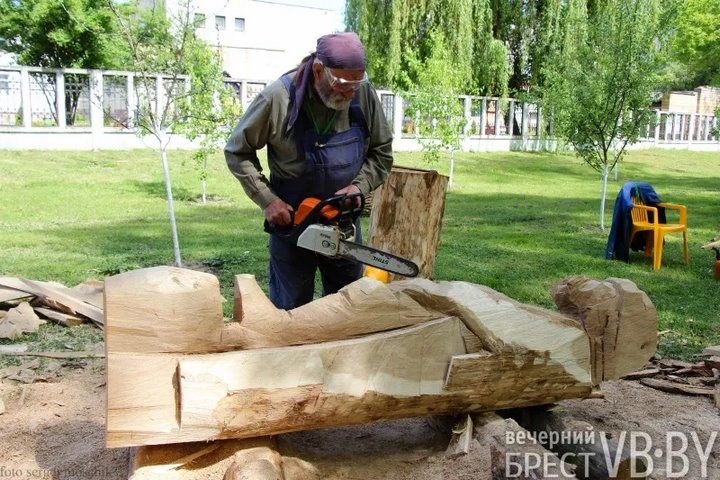 Сигизмунд Август, глашатай, купец… В начале июня парк Бреста прирастет десятью историческими фигурами