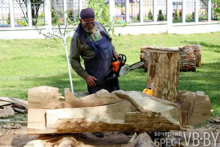 Сигизмунд Август, глашатай, купец… В начале июня парк Бреста прирастет десятью историческими фигурами