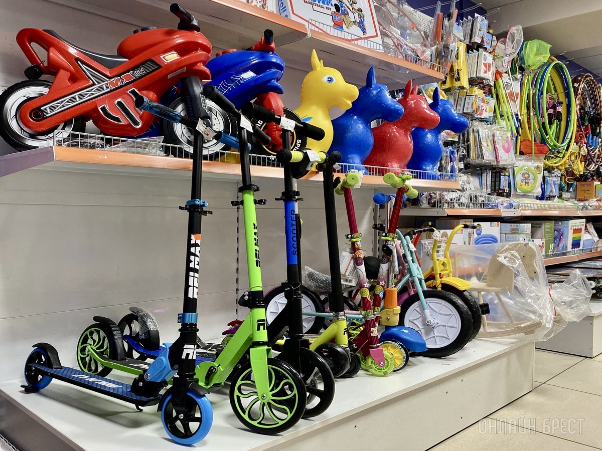 День защиты детей – еще один повод порадовать свое чадо крутыми подарками из «Детского мира» на Советской в Бресте. Фотообзор ассортимента