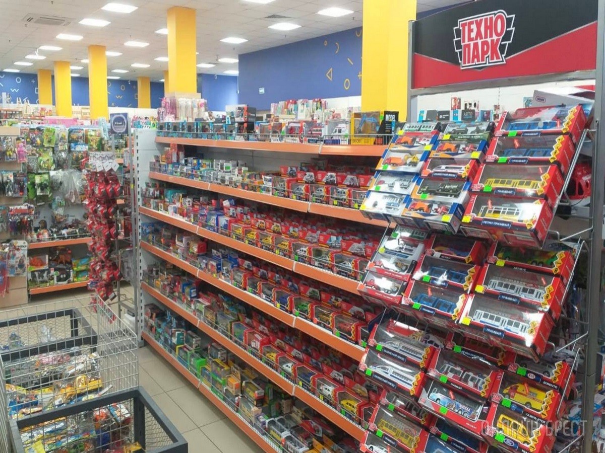 День защиты детей – еще один повод порадовать свое чадо крутыми подарками из «Детского мира» на Советской в Бресте. Фотообзор ассортимента