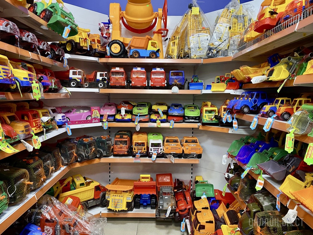 День защиты детей – еще один повод порадовать свое чадо крутыми подарками из «Детского мира» на Советской в Бресте. Фотообзор ассортимента