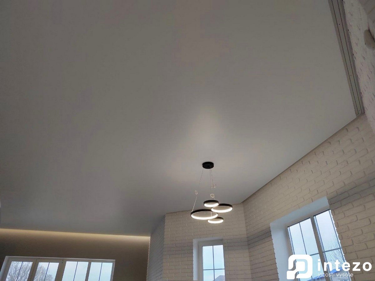 Брестская компания, которой можно доверять! Натяжные потолки «INTEZO» – собственные разработки, беспроцентная рассрочка и бесплатный замер