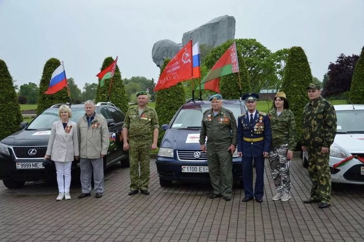 Автопробег Брест-Севастополь стартовал в Брестской крепости