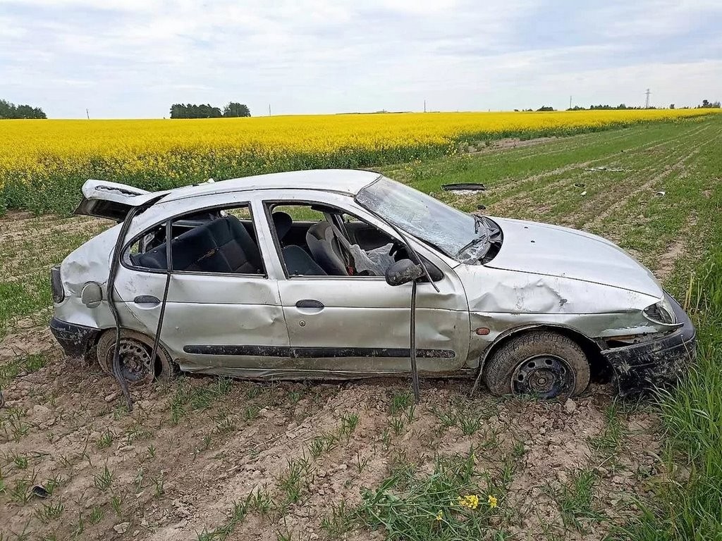 72-летний водитель из Брестской области перевернулся на «Рено» и попал в реанимацию