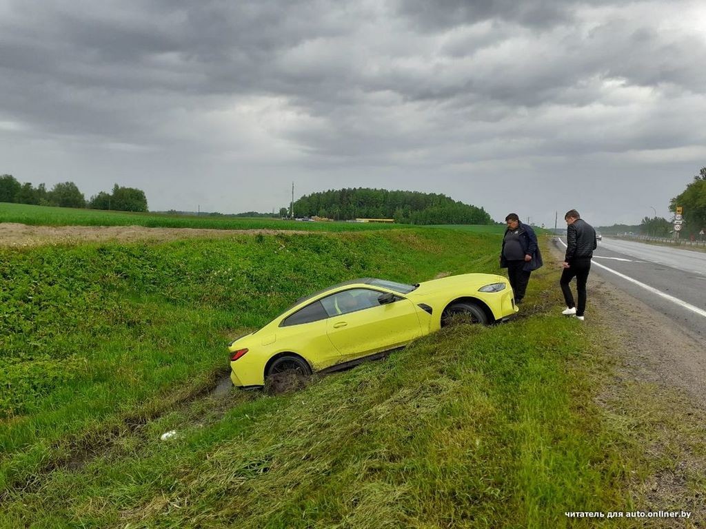 В Беларуси редкий спорткар BMW M4 красиво шел по трассе, пока не случилась неприятность