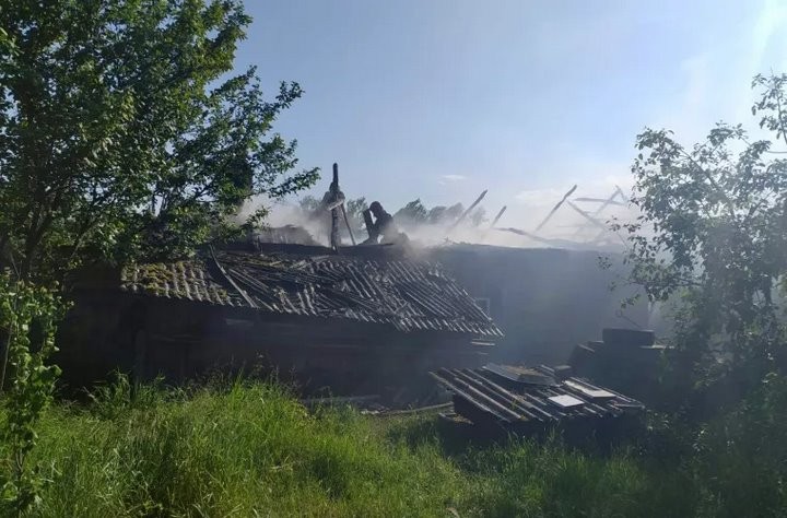 В Брестской области от удара молнии загорелся сарай