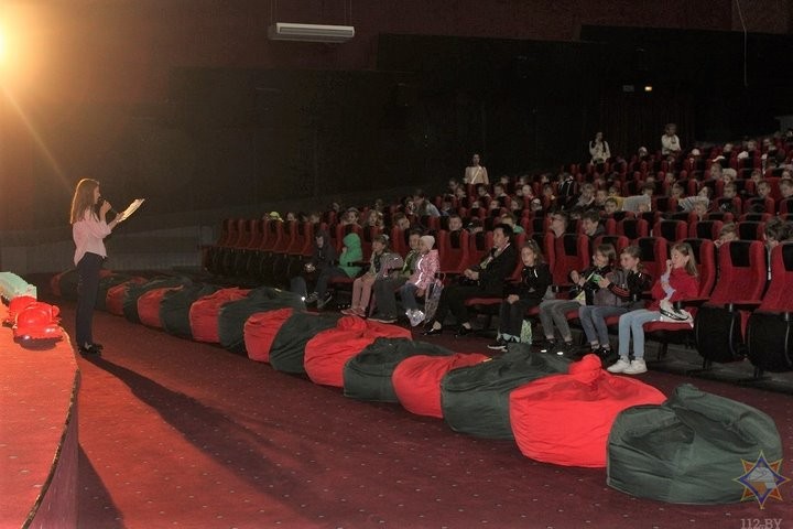 Брестские спасатели устроили настоящий праздник для жителей областного цента