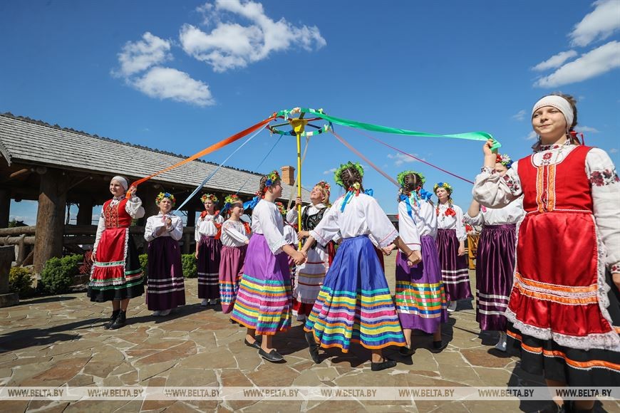 Смотрите, как в Столине прошел первый день фестиваля «Вытокі»