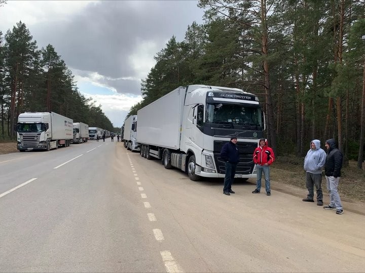 Кто пострадает от запрета на въезд в ЕС – что говорят водители-дальнобойщики