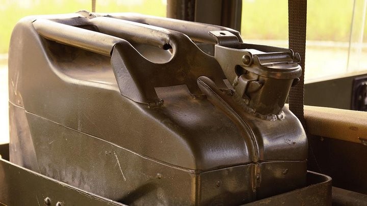 В Пинском районе водитель одной из организаций слил более 1 тыс. л топлива: суд вынес приговор