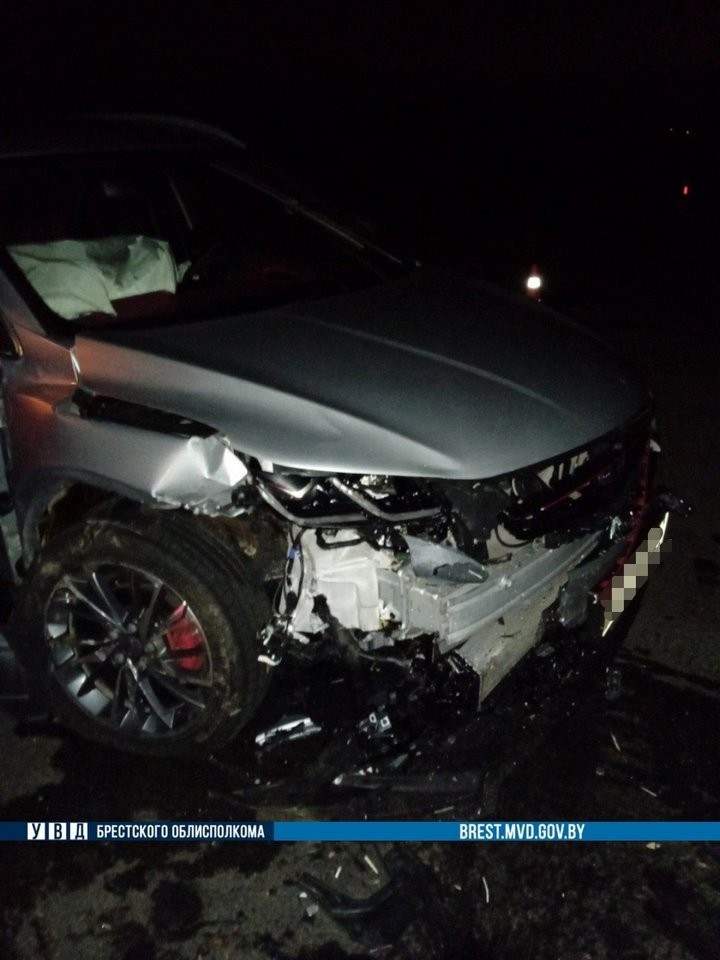 В Кобринском районе 29-летняя пассажирка автомобиля Geely получила телесные повреждения