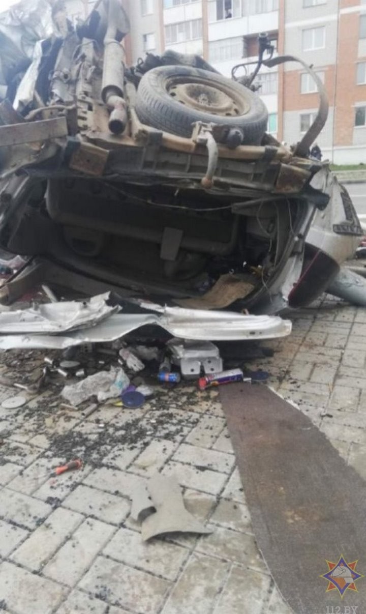 Видео из машины МЧС: как спасали пострадавших в жутком ДТП в Брестской области