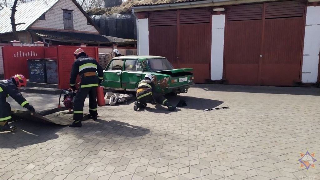 Соревнования по многоборью спасателей прошли в Бресте