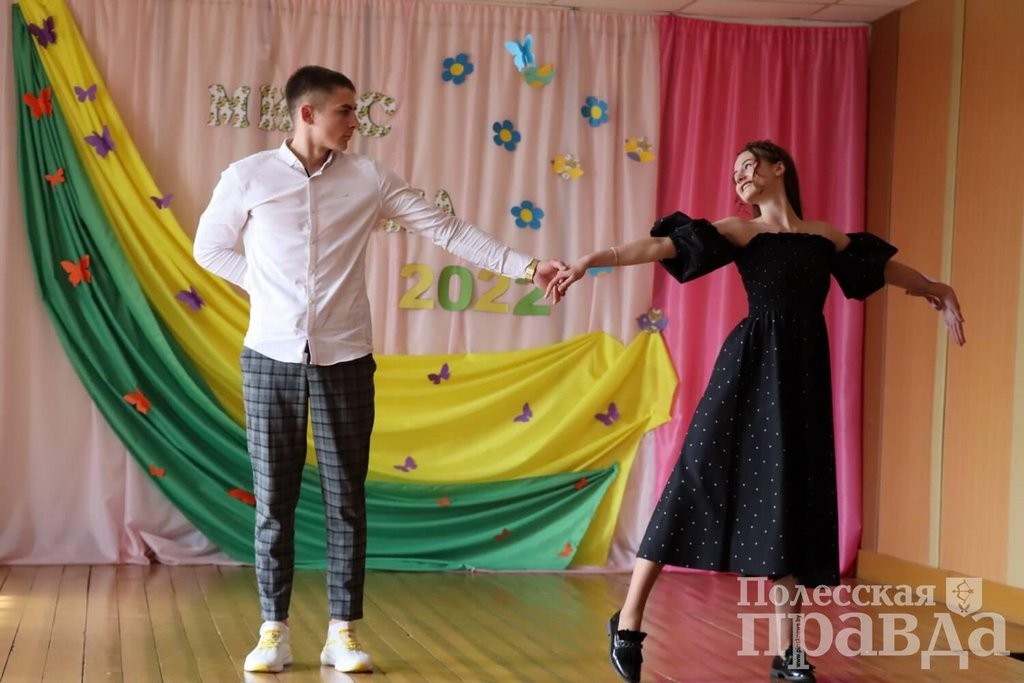 В Пинском районе выбрали «Мисс Весну». Кто получил главный титул?