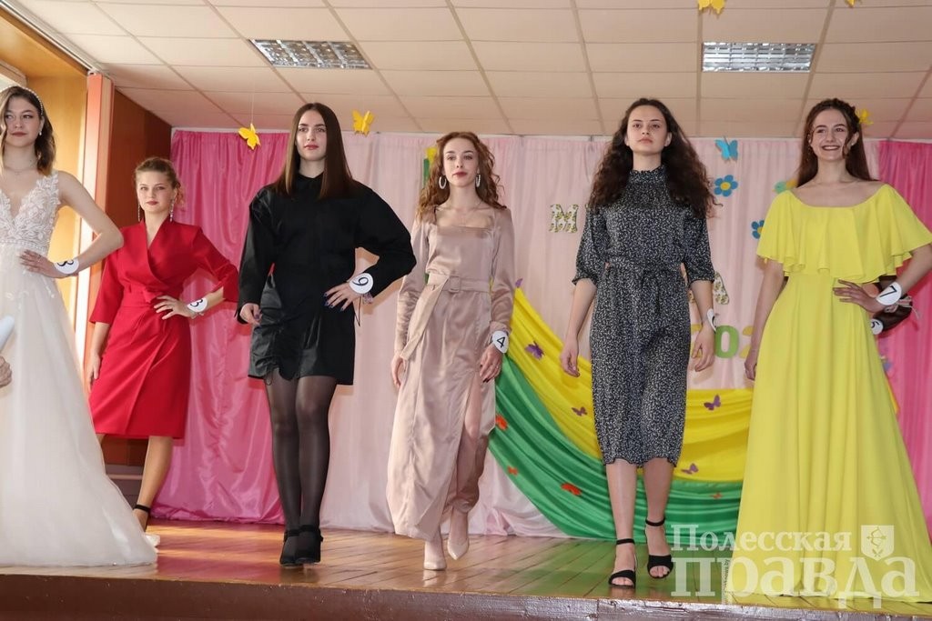 В Пинском районе выбрали «Мисс Весну». Кто получил главный титул?