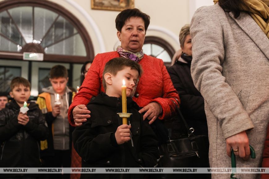 Католики празднуют Светлое Христово Воскресение