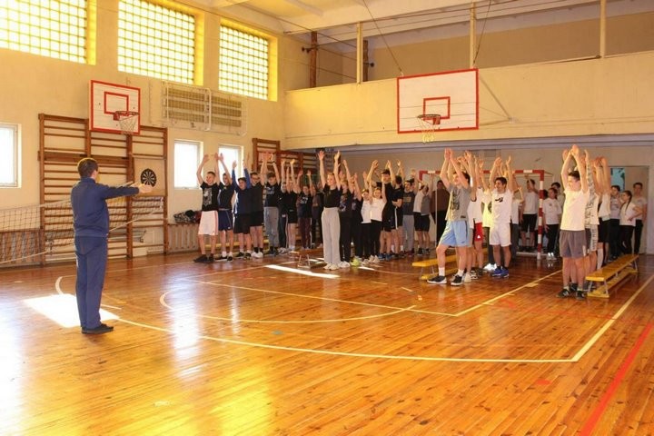 В ГУО «Средняя школа № 16 г. Бреста» прошёл спортивный фестиваль «Спорт против наркотиков»