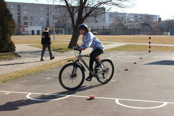 В ГУО «Средняя школа № 16 г. Бреста» прошёл спортивный фестиваль «Спорт против наркотиков»
