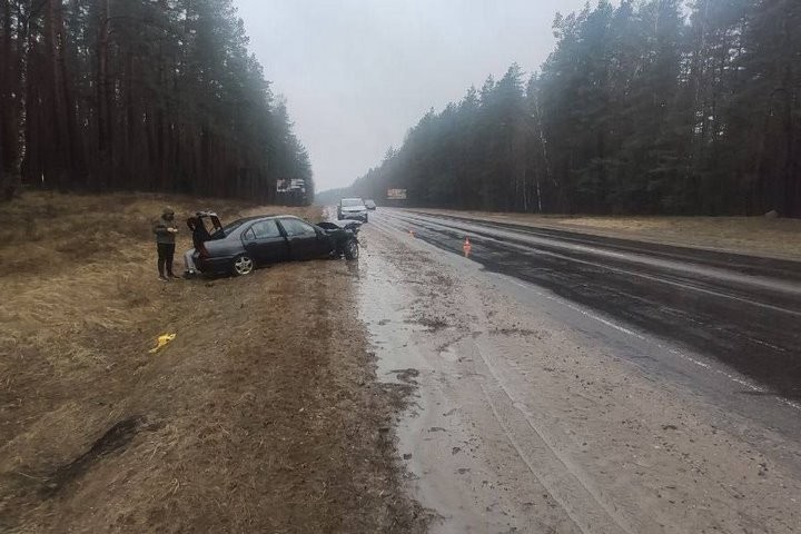 Девушка на 9 месяце беременности решилась на опасный обгон и попала в ДТП